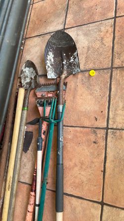 Multiple yard tools