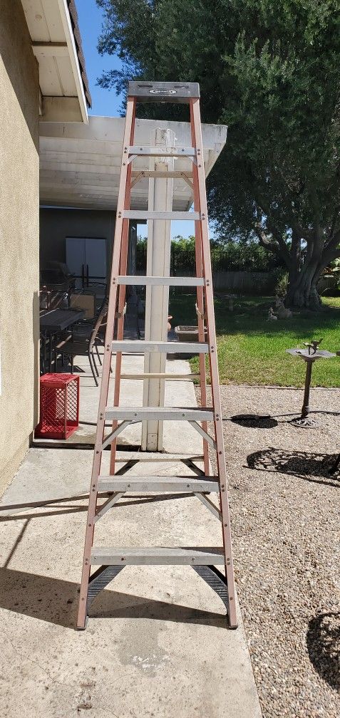 8' Ladder