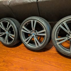 BMW RIMS AND TIRES 19"5X112 AND 5X114.3