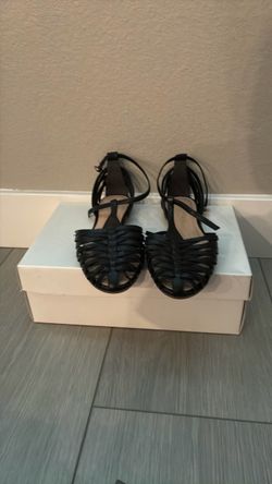 Black Strappy Gladiator Sandals – Women’s