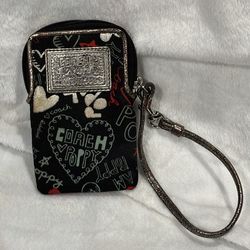 🏡Coach Poppy Graffiti Lurex Luxey Glam Case