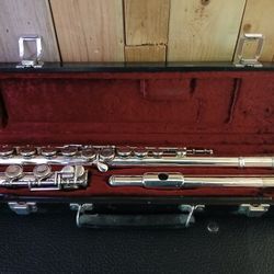 WT Armstrong 104 Student Flute With Case