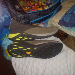 Brand New Merrell Slide Ons