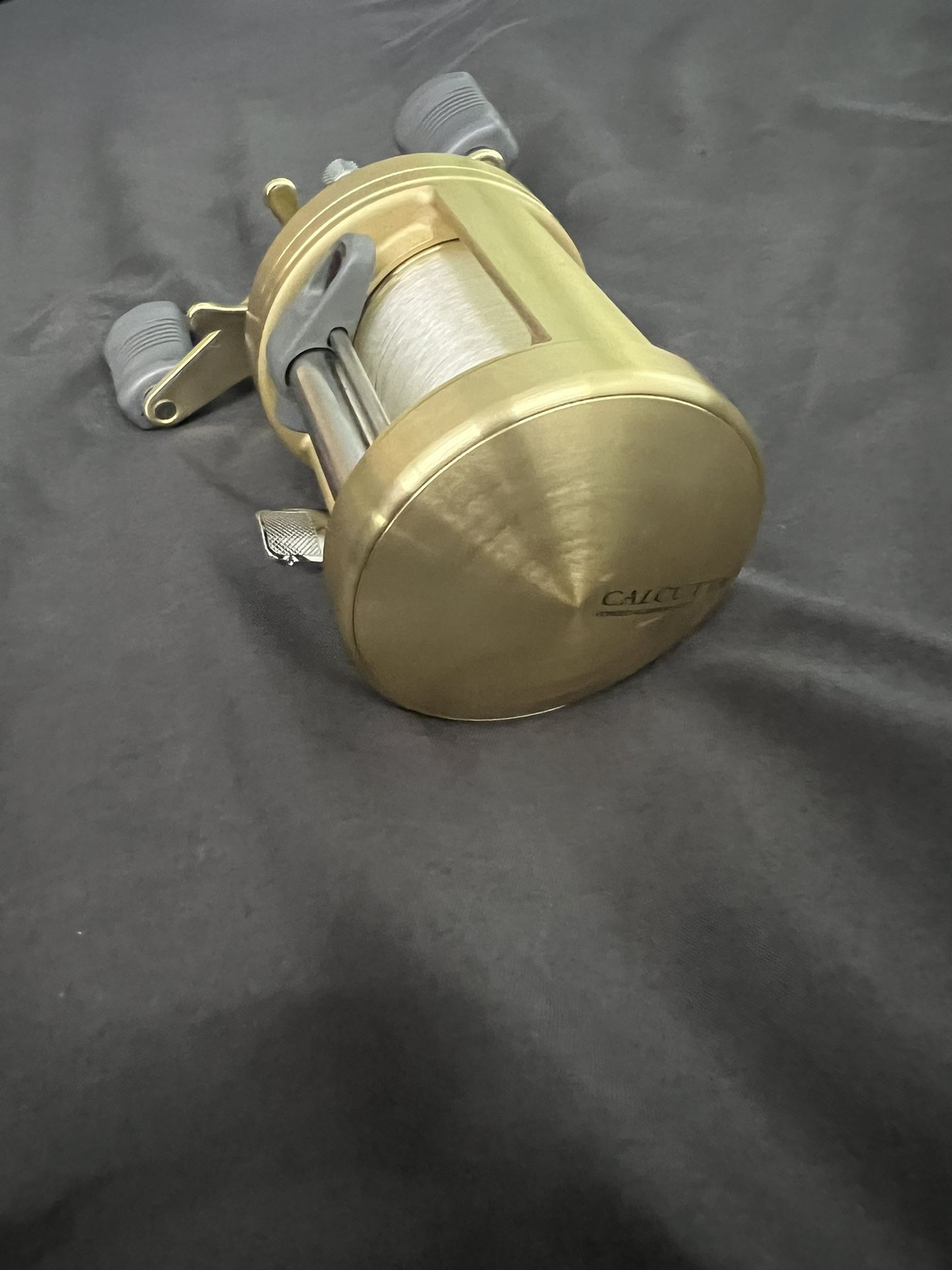 Shimano Calcutta 400 Reel 