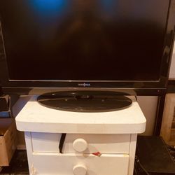 31” Nearly New Insignia Tv Flat 
