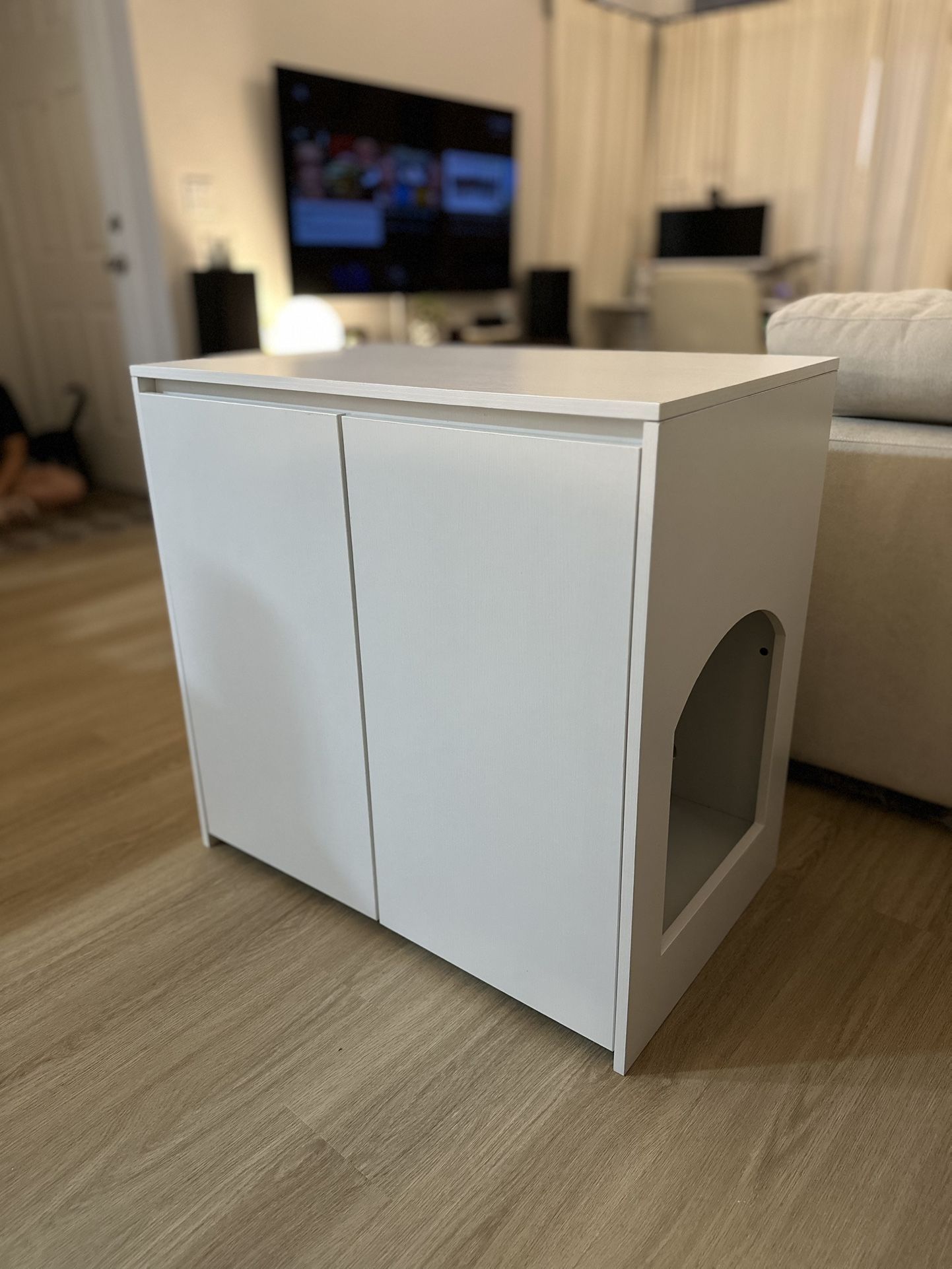 Cat Litter Box Enclosure (Brand New)