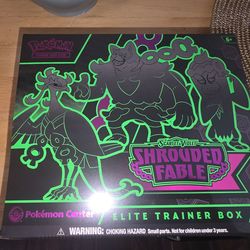 Shrouded Fable pokemon center etb