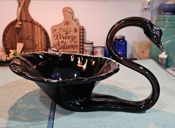 Vintage Sooner Hand-blown Amethyst Swan