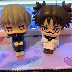 Chibi sitting anime figures