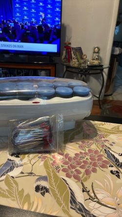 Reduced hot Rollers ( Big quick Curl) Brand ( Conair ) $reduced $15
