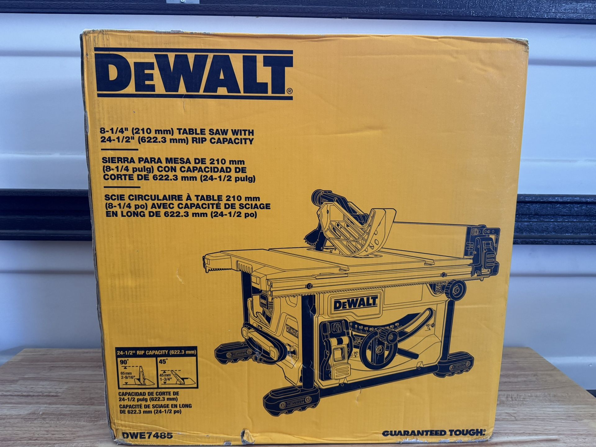 DEWALT 15 Amp Corded 8-1/4 in. Compact Portable Jobsite Tablesaw