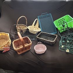Assorted Decorative Baskets – Lot of 12 | Wicker, Wire & Plastic | Rustic & Vintage Styles