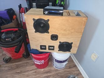 Homemade speaker box with radio