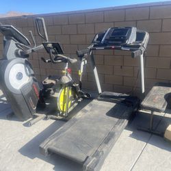 NEW NORDICTRACK TREADMILL 1750 Been In Garage Collecting Dust