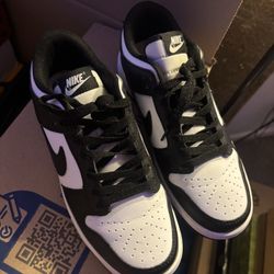 Nike Panda Dunks 