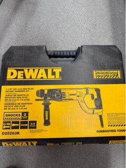 Dewalt 1-1/8” (28mm) SDS Plus Rotary Hammer Kit with Case