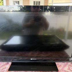 Sony Bravia 32” TV. 1080HD