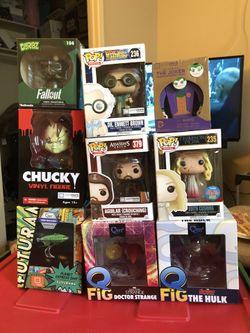 LOOTCRATE COLLECTIBLES. RANDOM.