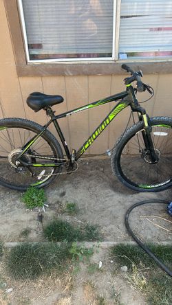 Schwinn trail runner bike