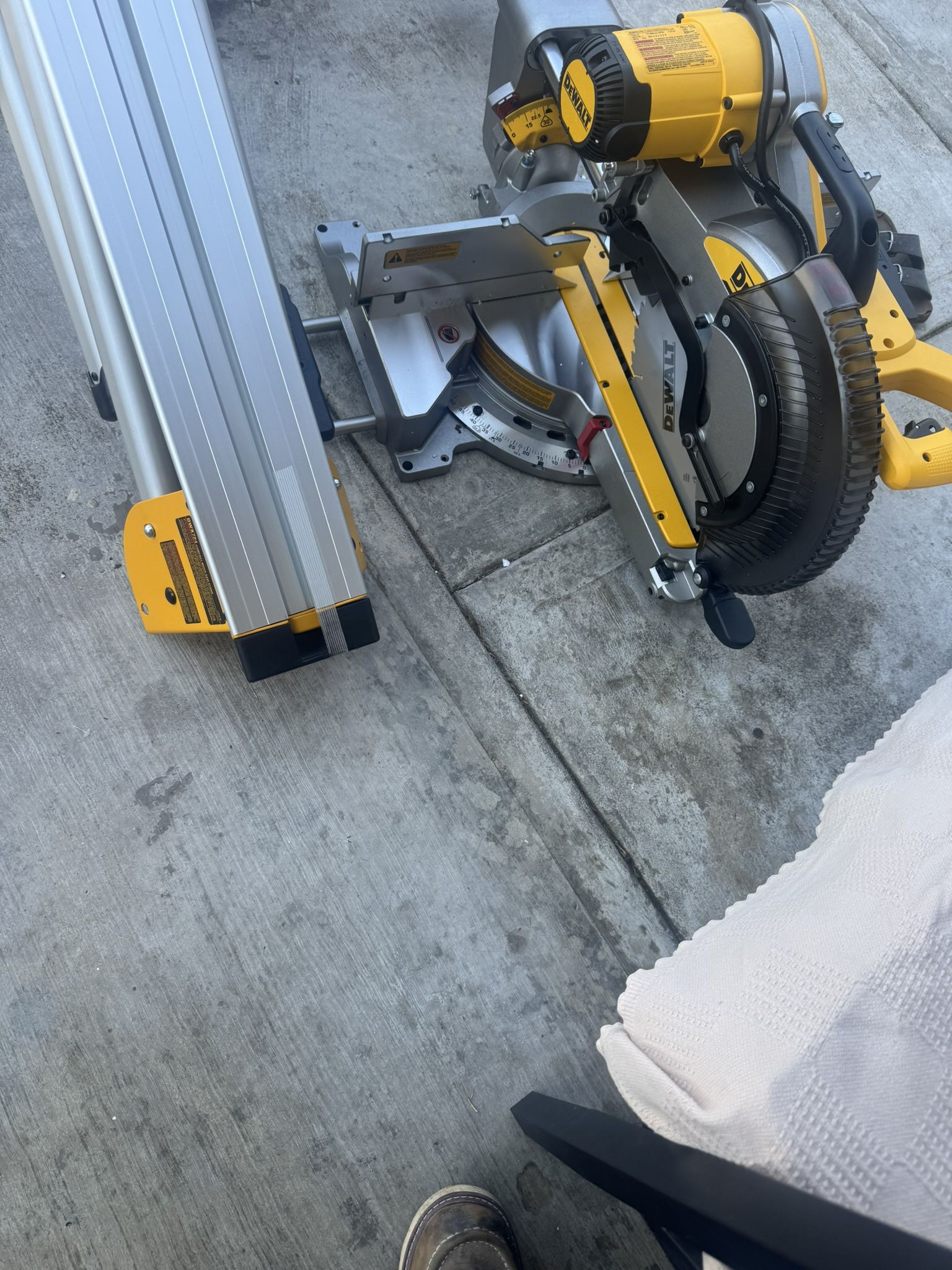 Dewalt Mitter saw