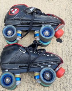 2-pairs of high quality roller skates