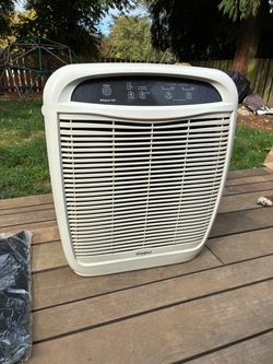 FREE Whirlpool Whispure 500 Air Purifier
