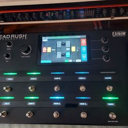 HEADRUSH PEDALBOARD...