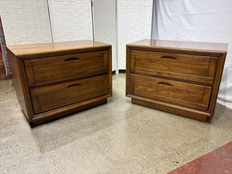 Vintage Modern Transitional Solid Oak 2-Drawer Nightstand (Set of 2)