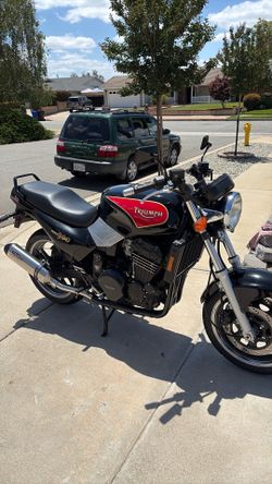 Triumph Trident (contact info removed)