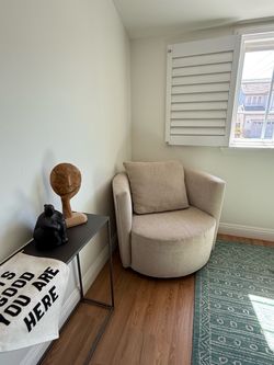 Living Spaces Twirl Swivel Chair $450