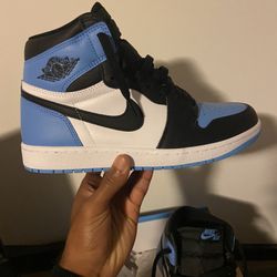 Jordan 1 UNC toe 