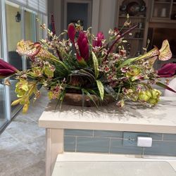 Silk Floral Centerpiece. 