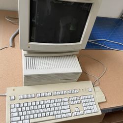 Apple Macintosh IIci - Working with Color Monitor
