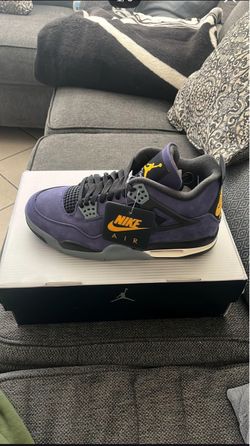 Jordan 4 lakers  size 9 1/2