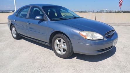 2001 Ford Taurus