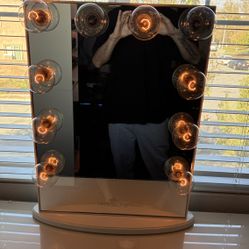 Impressions vanity XL vanity light