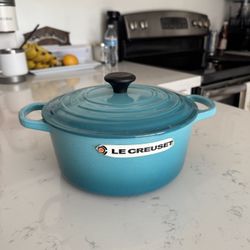 Le Creuset Dutch Oven 