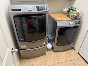 Maytag washer and dryer like new