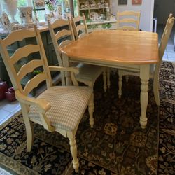 Dining Table & 6 Chairs 