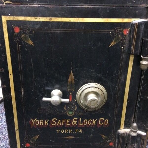 Antique York Safe & Lock Co. Fire Safe in working order for Antique York Safe & Lock Co. Fire Safe in working order for