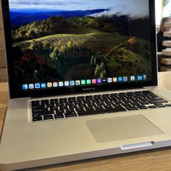 Apple MacBook Pro 15” i7/8GB/256GB SSD $180 