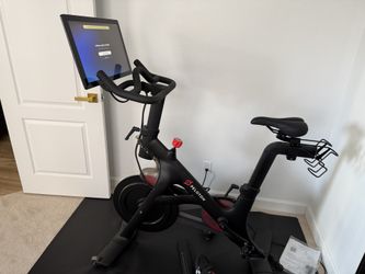 Peloton Bike Gen 3 And Mat $595