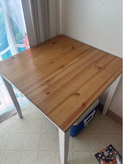 White /brown wood table Free (97005)