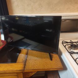 32 Inch Onn.Roku TV 