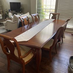 7 Piece Dining Table Set (leaf Included)