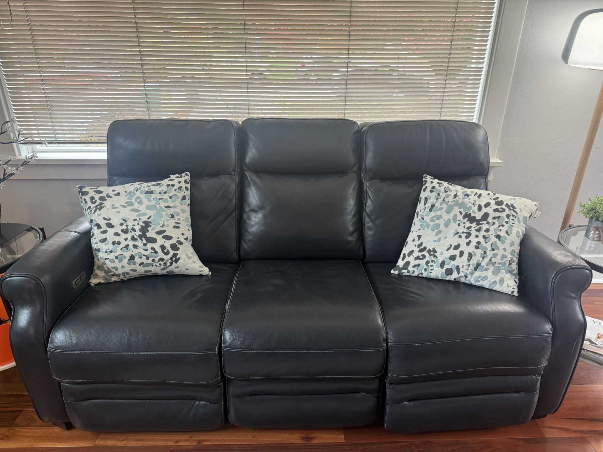 Reclining Sofa 