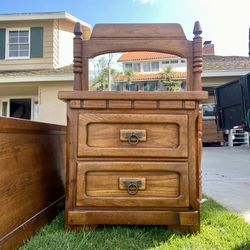 🚨 SOLID WOOD KID/TEEN BEDROOM SET ‼️ Nightstand, Desk, Chair, Shelving, Mirror - Teen/Child’s Furniture