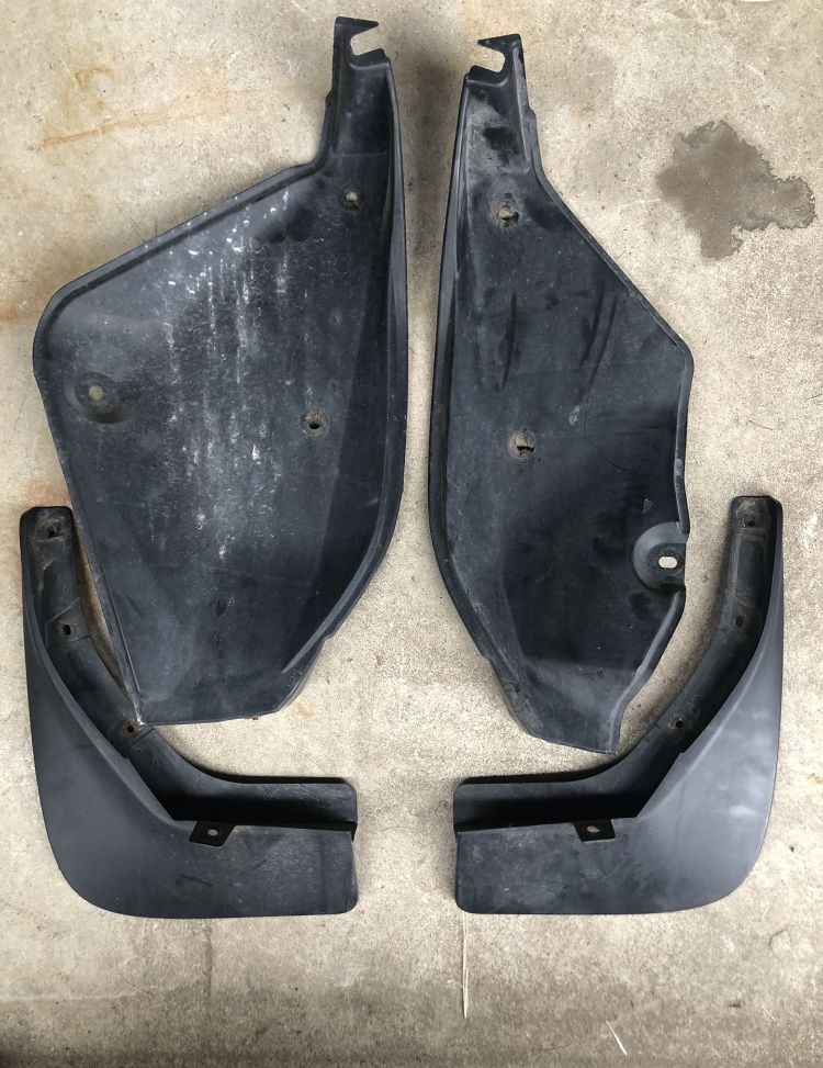 NISSAN ROUGE REAR MUD FLAPS