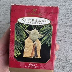 Hallmark Keepsake Ornament Yoda – Star Wars