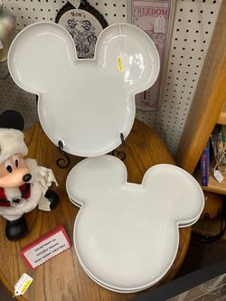 Disney Store Set of 4 Mickey Plates
